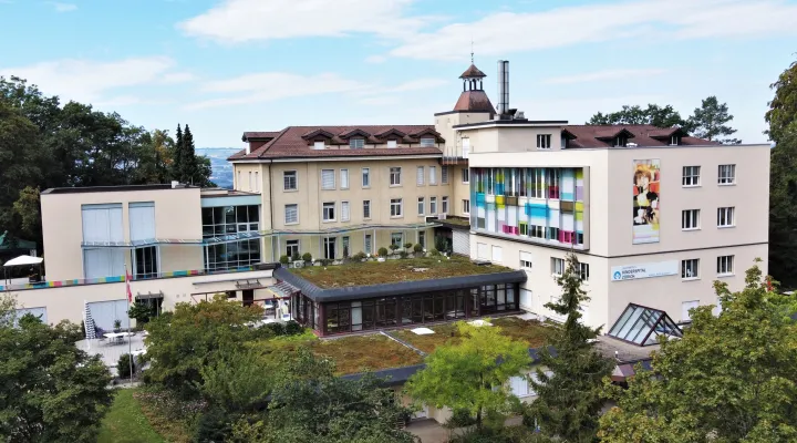 Drohnenaufnahme der Kinder-Reha Schweiz in Affoltern am Albis