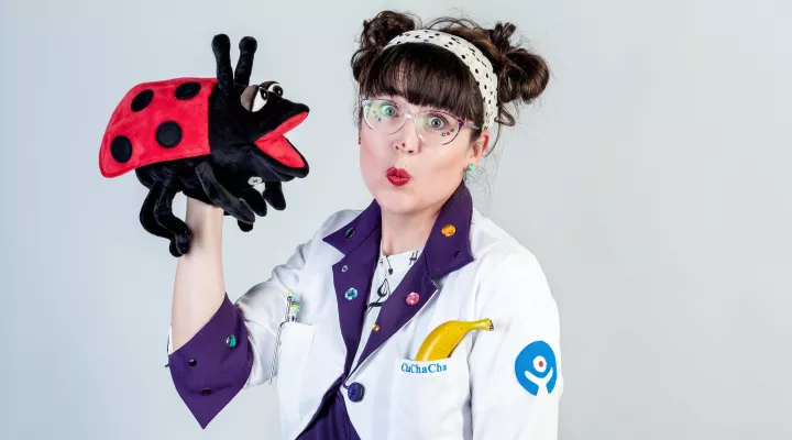 Spitalclownin Prof. Prof. ChaChaCha im Kinderspital Zürich