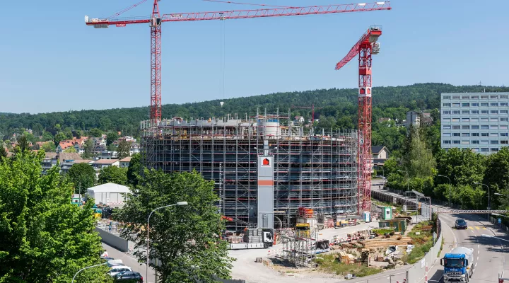 Die Baustelle des zylindrischen Gebäudes für Lehre, Labor und Forschung in Zürich-Lengg