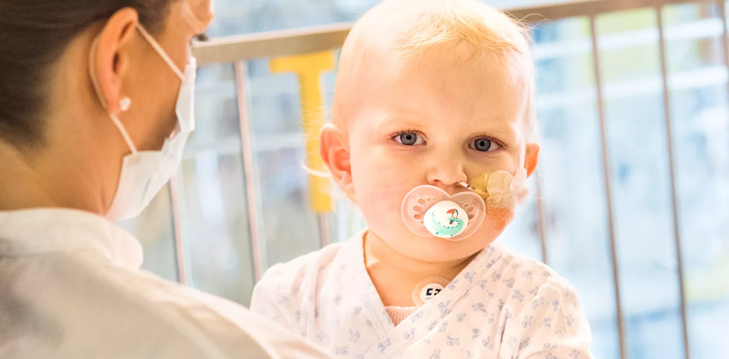 Leukämie-Patient mit Mutter 