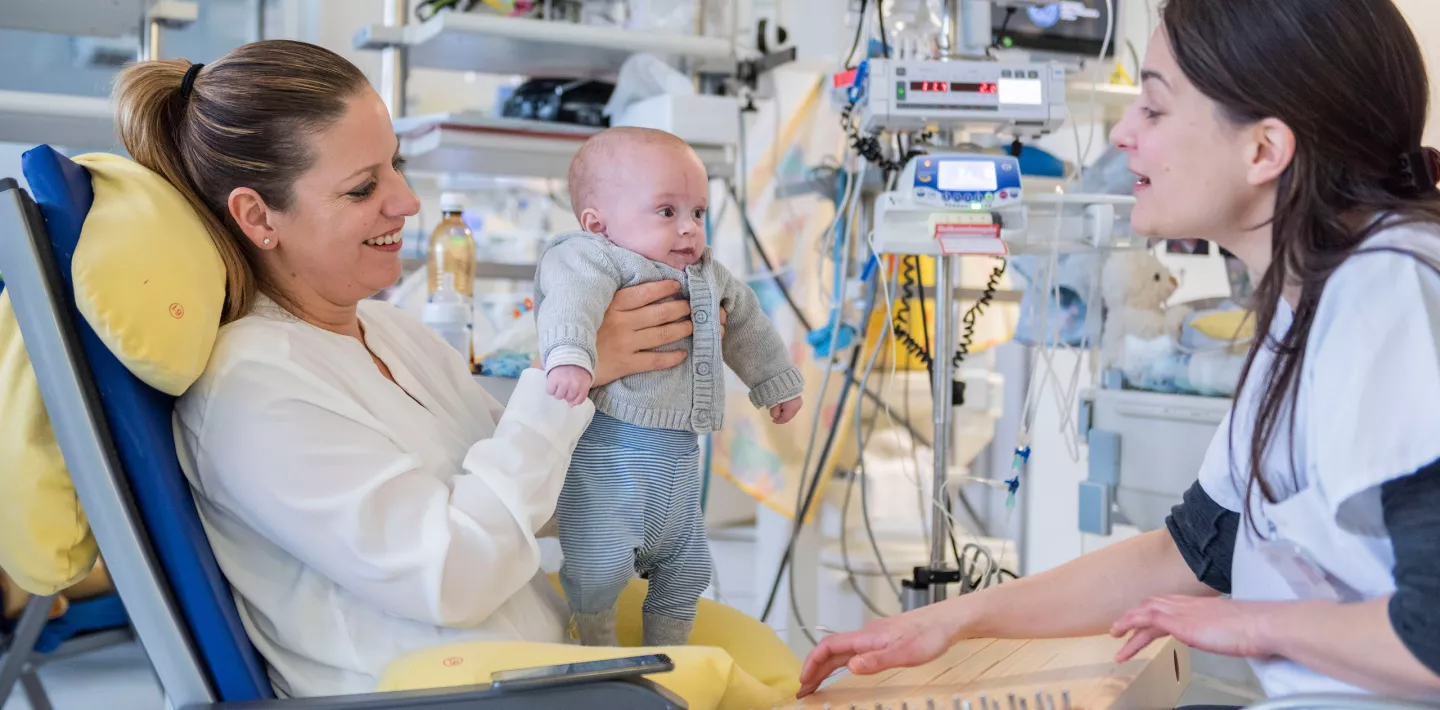 Musiktherapie Baby mit Mutter