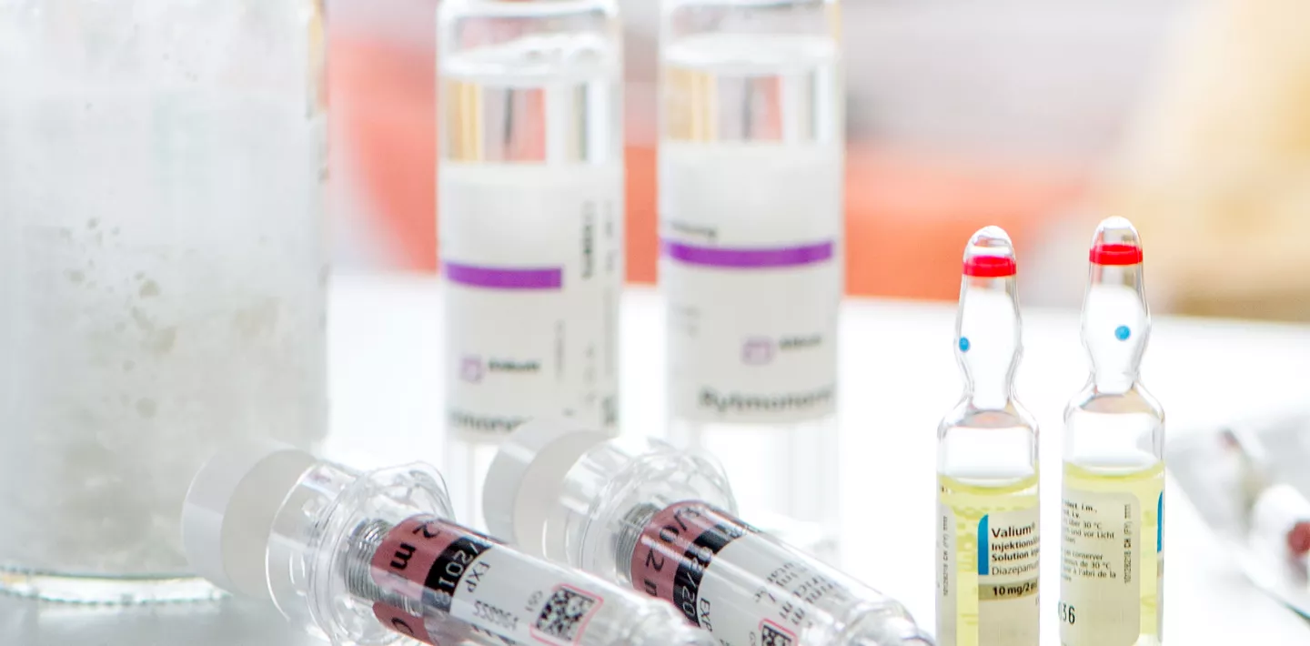 Pharmazie, Medikamente im Patientenzimmer