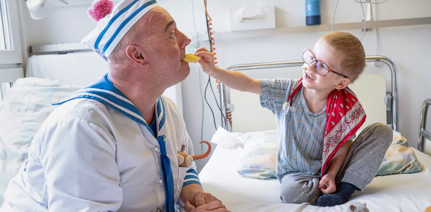 Ron und Dada im Spitalzimmer