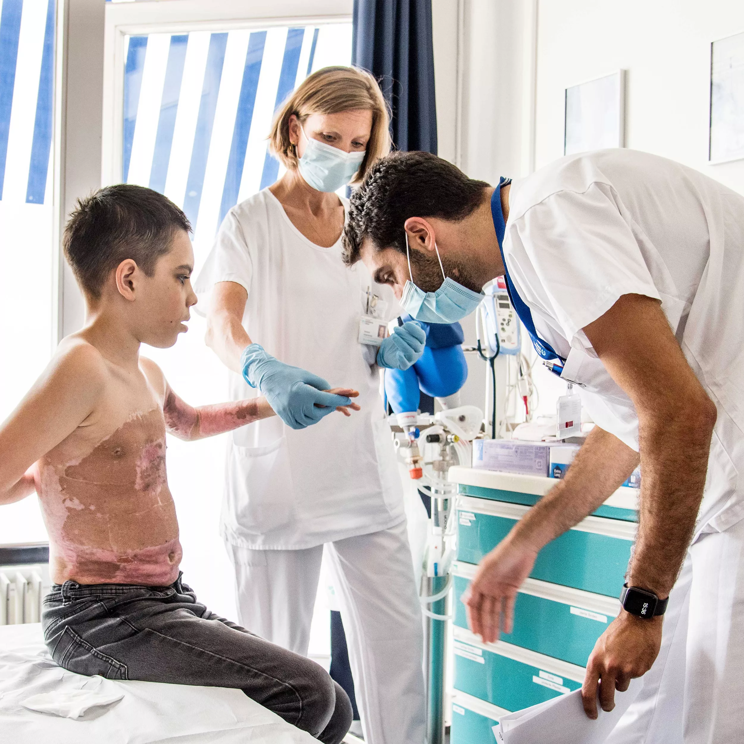 Diego wird im Kinderspital untersucht