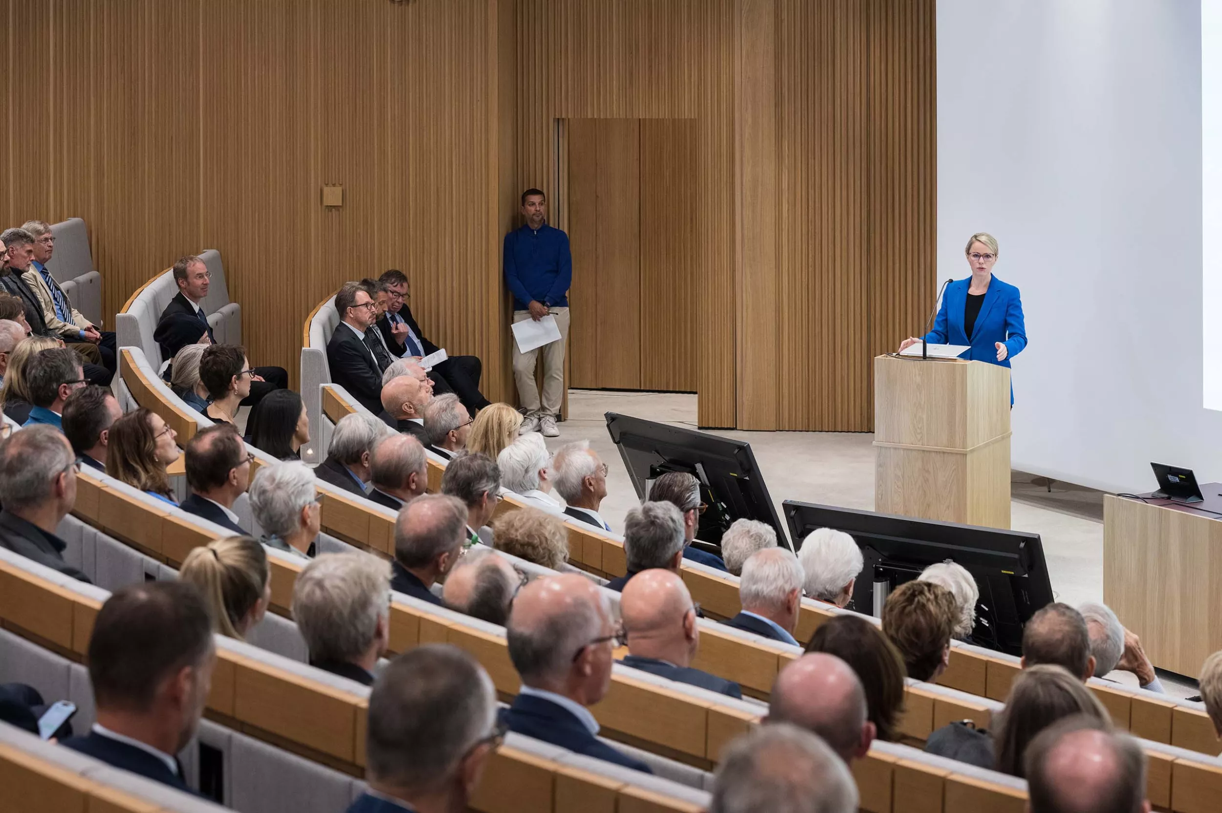 Einweihung im Hörsaal des Gebäudes für Forschung und Lehre des Kinderspitals Zürich