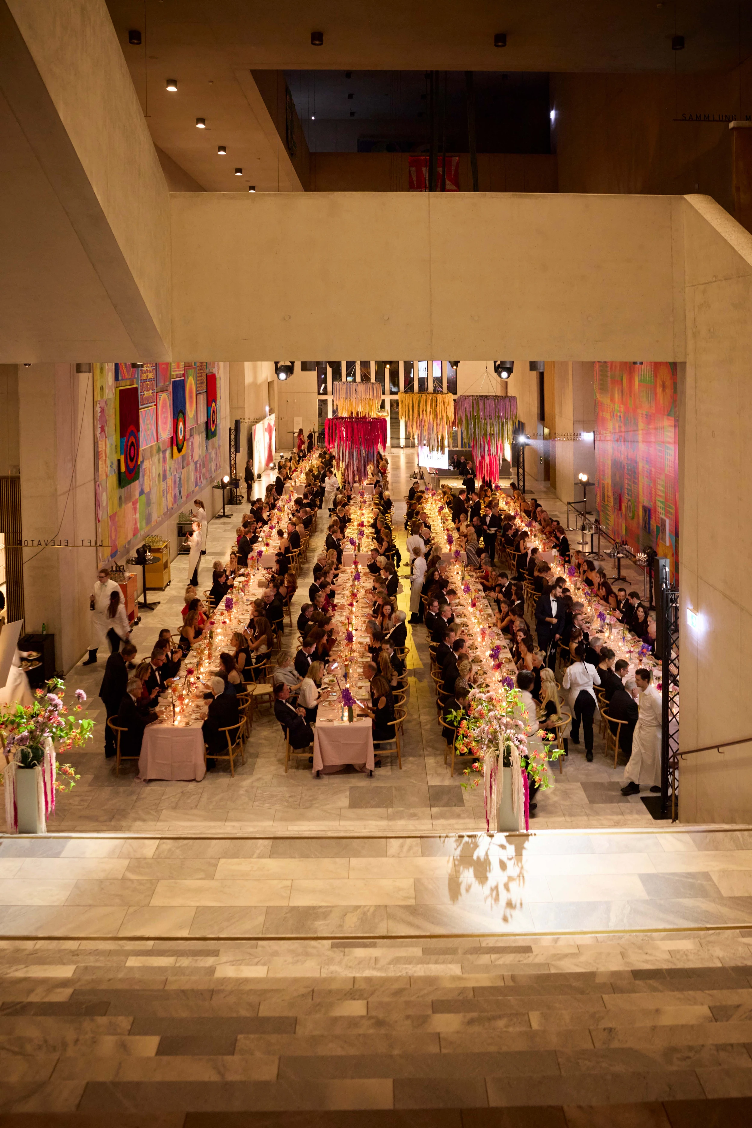 Festliches Galadinner beim Kispiball 2026 im Kunsthaus Zürich.