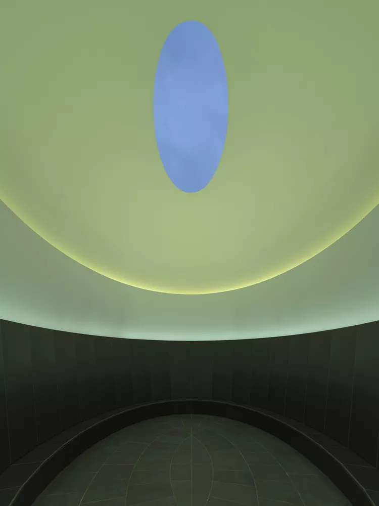 Der «Skyspace Sustenance» ist ein Raum in Form eines elliptischen Zylinders, der bei trockenem Wetter über eine ovale Öffnung in der Decke die Sicht auf den Himmel freigibt.
