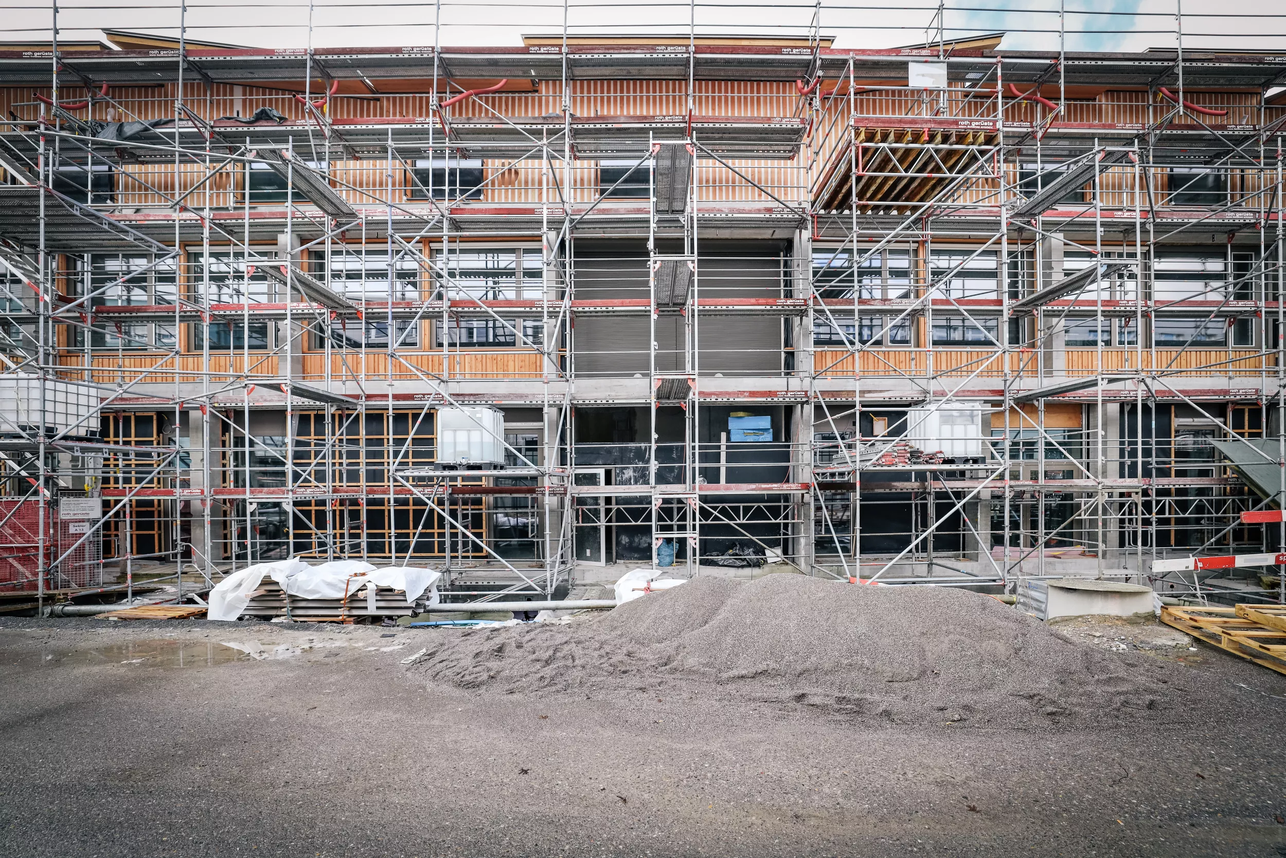 Der Neubau in Zürich Lengg nimmt langsam Form an. 