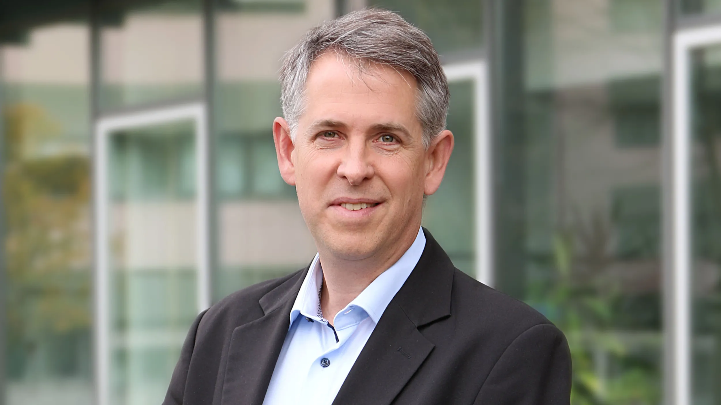 Portrait von Prof. Dr. Stefan Pfister, Direktor "Präklinische Kinderonkologie" am Hopp-Kindertumorzentrum Heidelberg