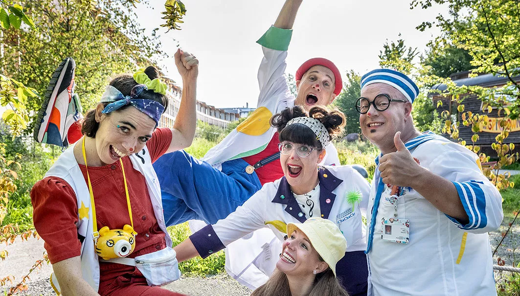 Spitalclowns draussen: Giga, Knopf, Chachacha, Lumi, DaDa