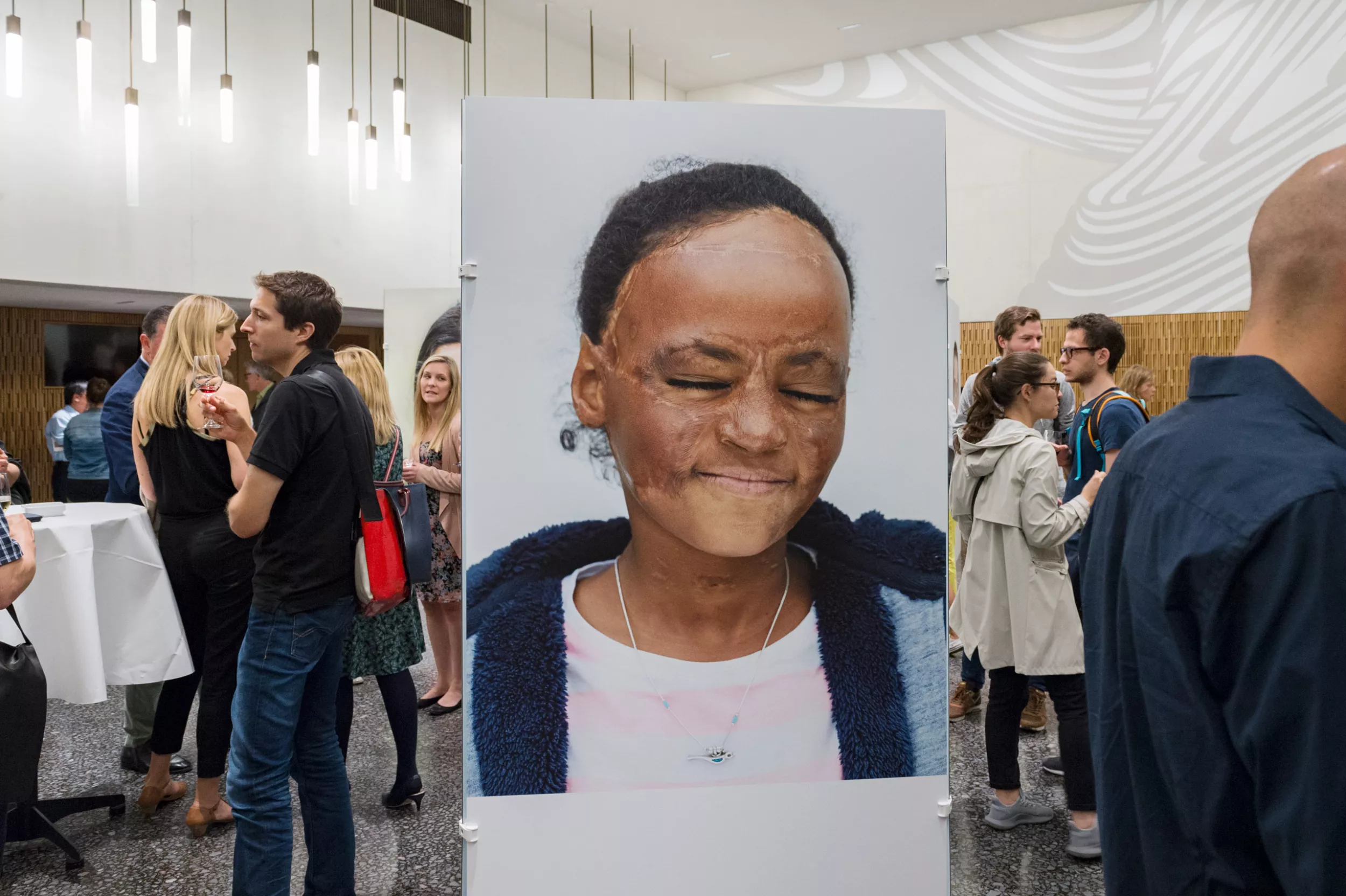 Im Foyer der Ausstellung 