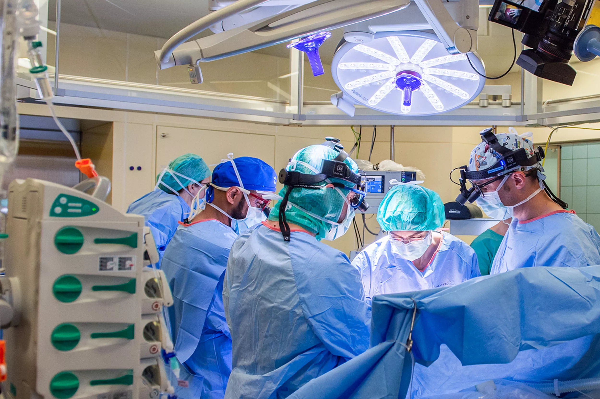 Die Fetalchirurgen während einer Operation