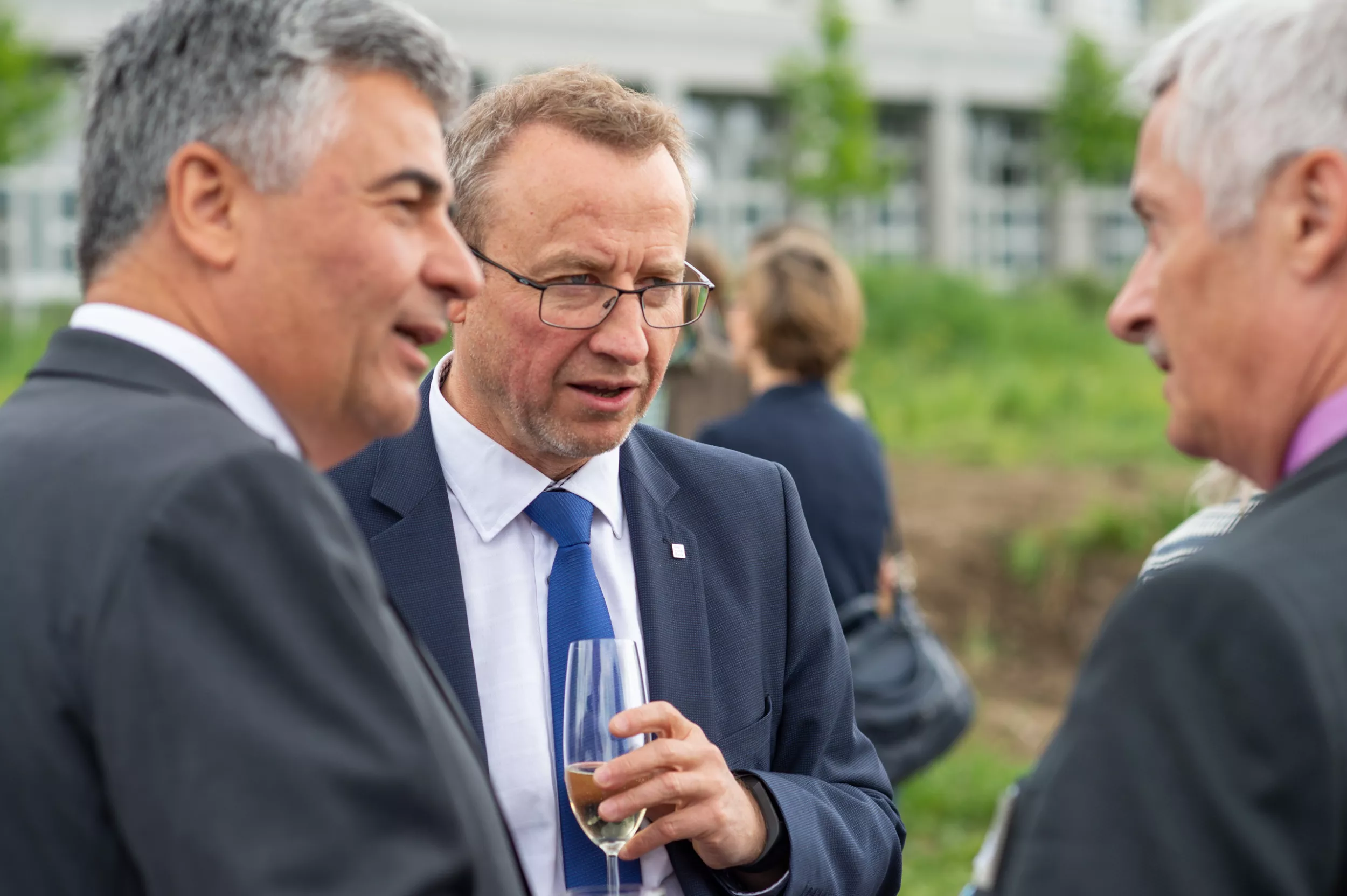 Unterhaltung zwischen Gästen Neubau Kinderspital 