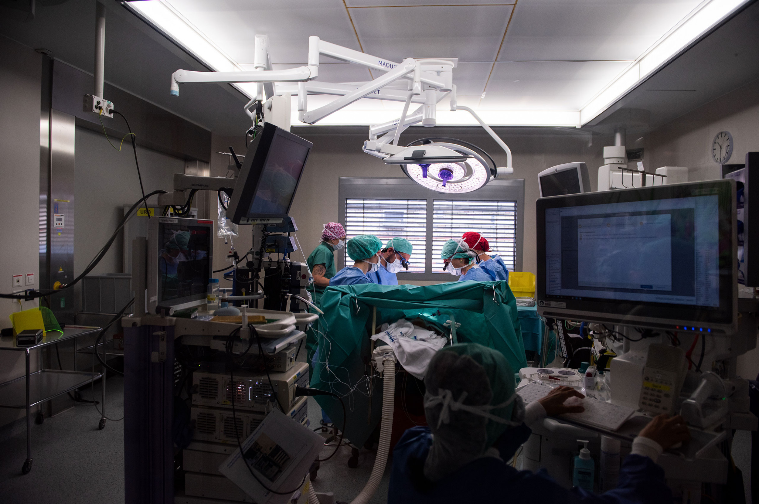 Die Urologen fotografiert während einem Eingriff