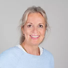 Ein Portrait von der Logopädin Claudia Atzori