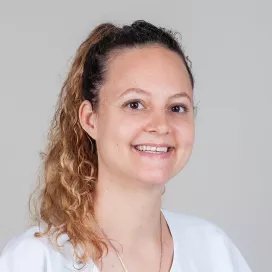 Ein Portrait von der Pflegefachfrau Daria Ursprung