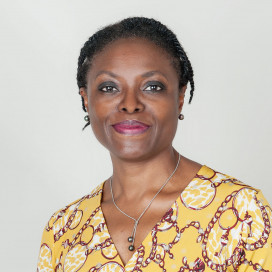 PD Dr. Joëlle Tchinda, Klinische Laborgenetikerin des  EBMG  (FGH, FAMH Äquivalenz), Laborleitung