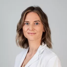 Ein Portrait der plastischen Chirurgin Julia Wenskus