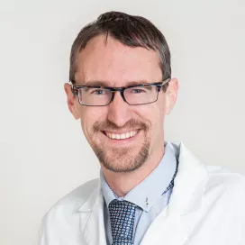 Ein Portrait von dem Herzchirurg Martin Schweiger