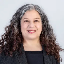 Nina Privitera, Senior Fundraiserin